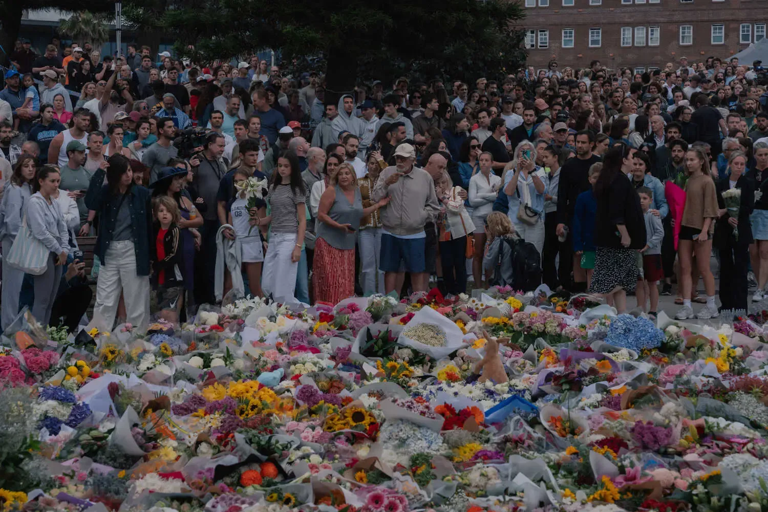 Australian Police Move to Charge Suspect Over Bondi Massacre