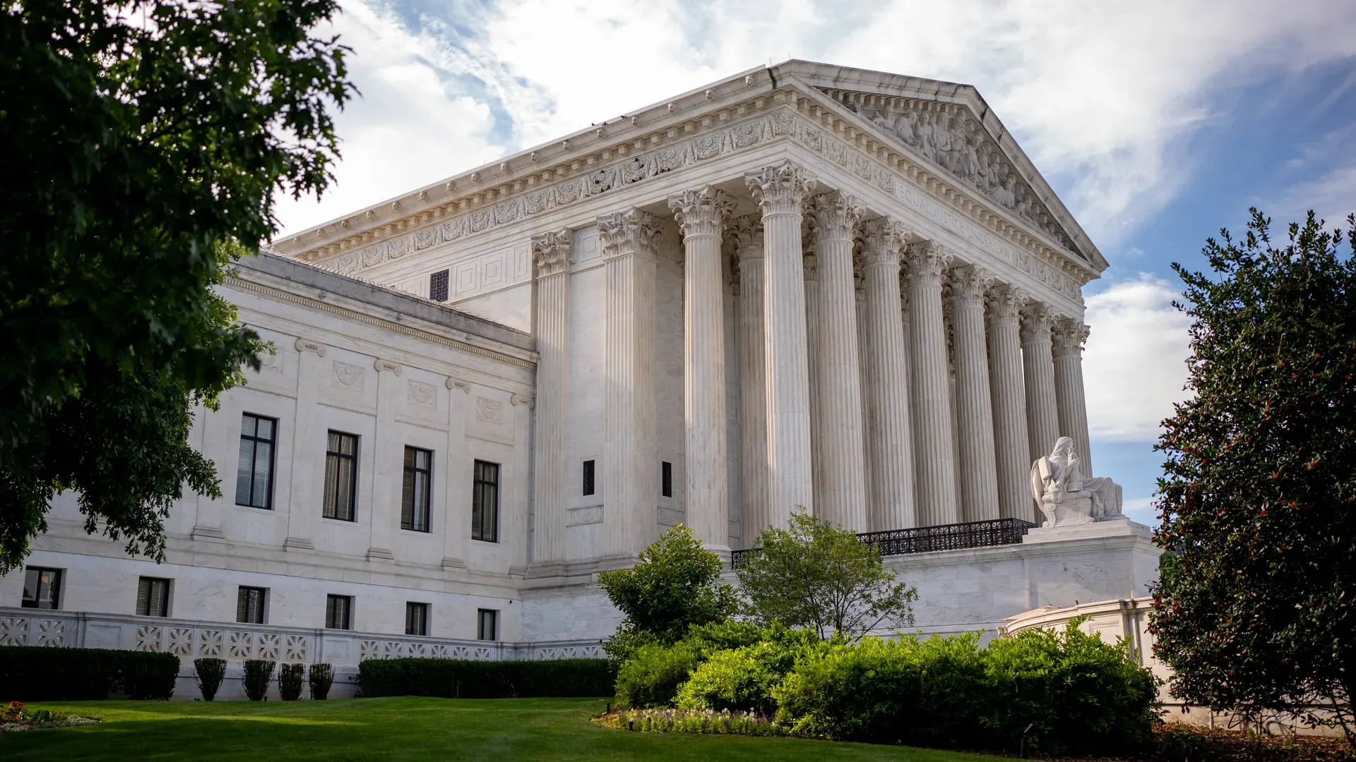 Economists Say the Supreme Court’s Rulings Are Tilting Toward the Wealthy