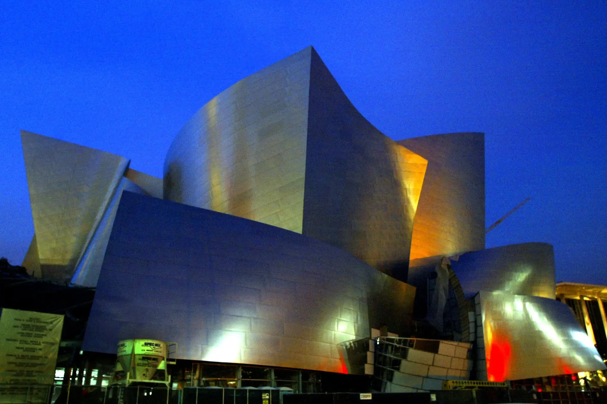 Frank Gehry’s 12 Most Iconic Buildings