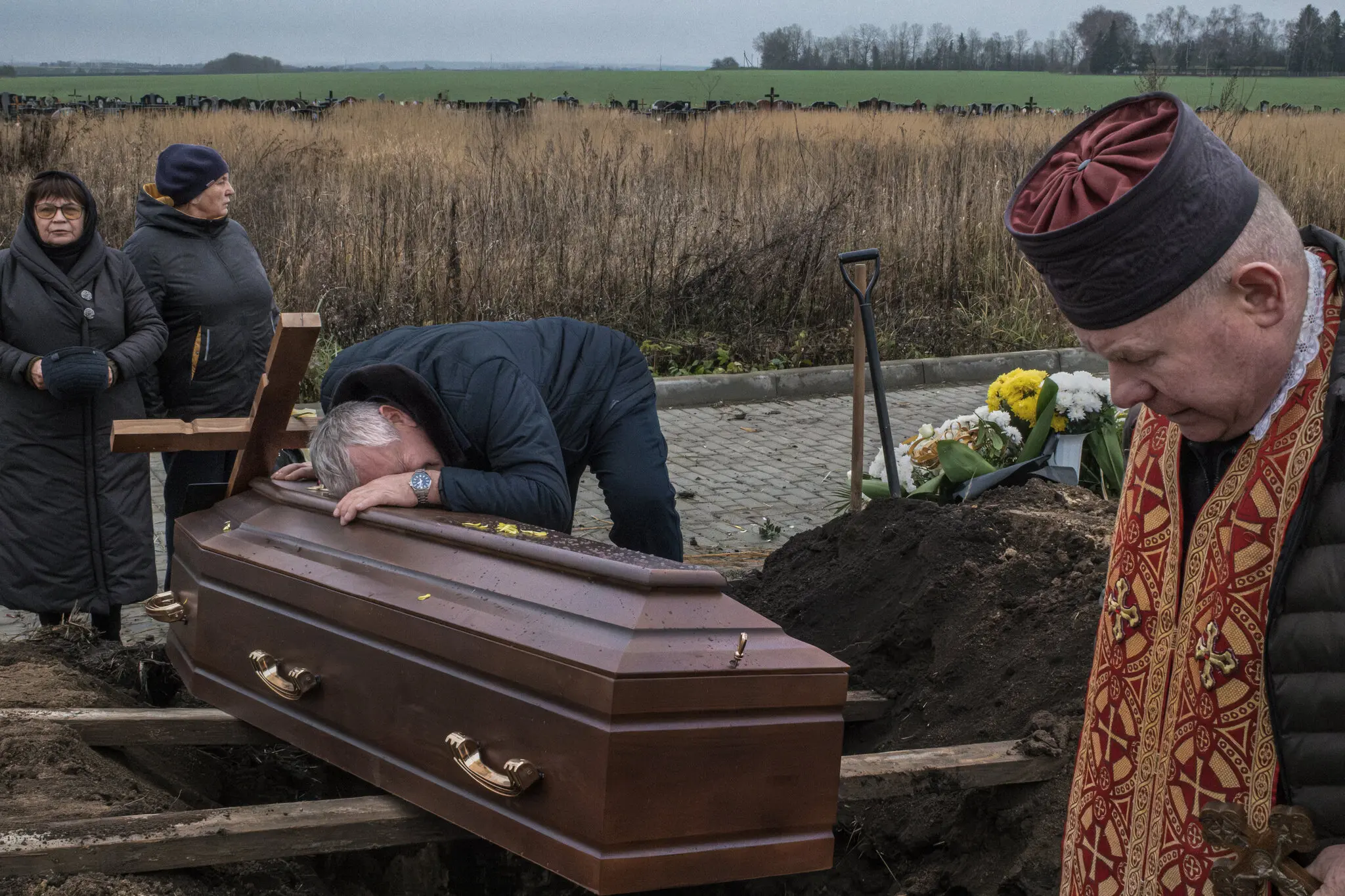 Hope Dims for Survivors as Ukrainians Keep 