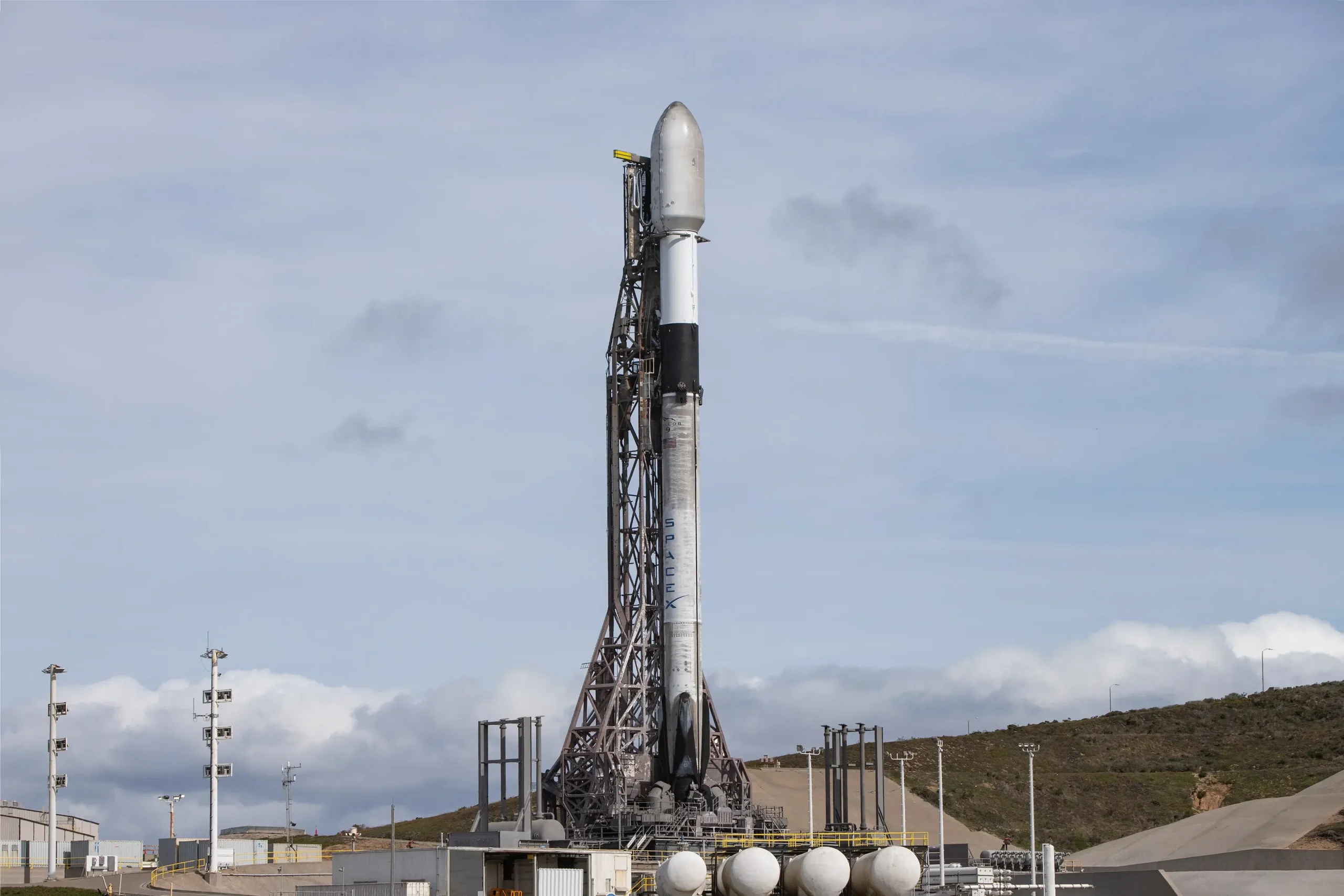 SpaceX launches 29 Starlink spacecraft aboard Falcon 9